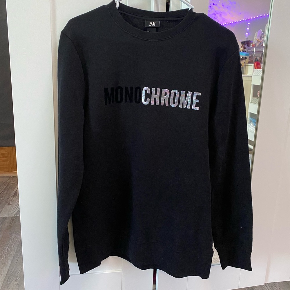 Black graphic sweatshirt
